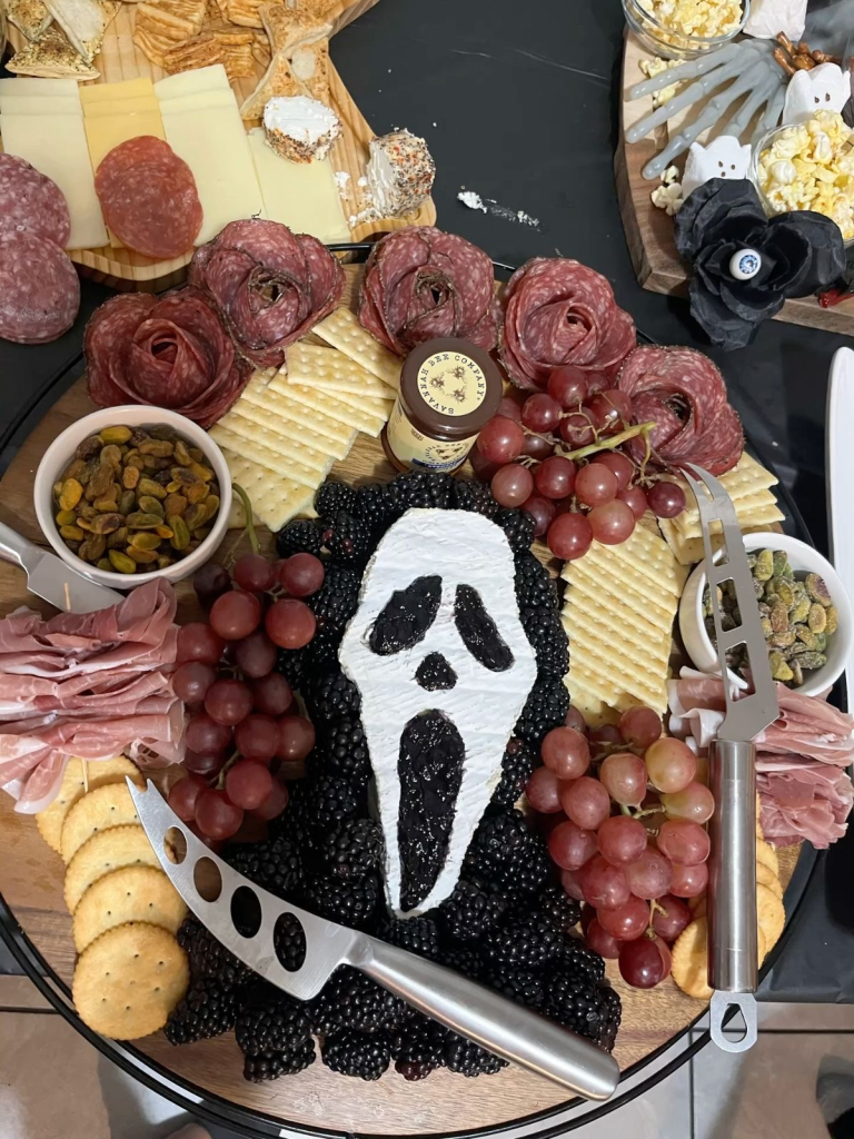 HALLOWEEN CHARCUTERIE BOARD IDEAS