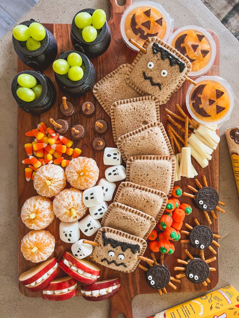 HALLOWEEN CHARCUTERIE BOARD IDEAS