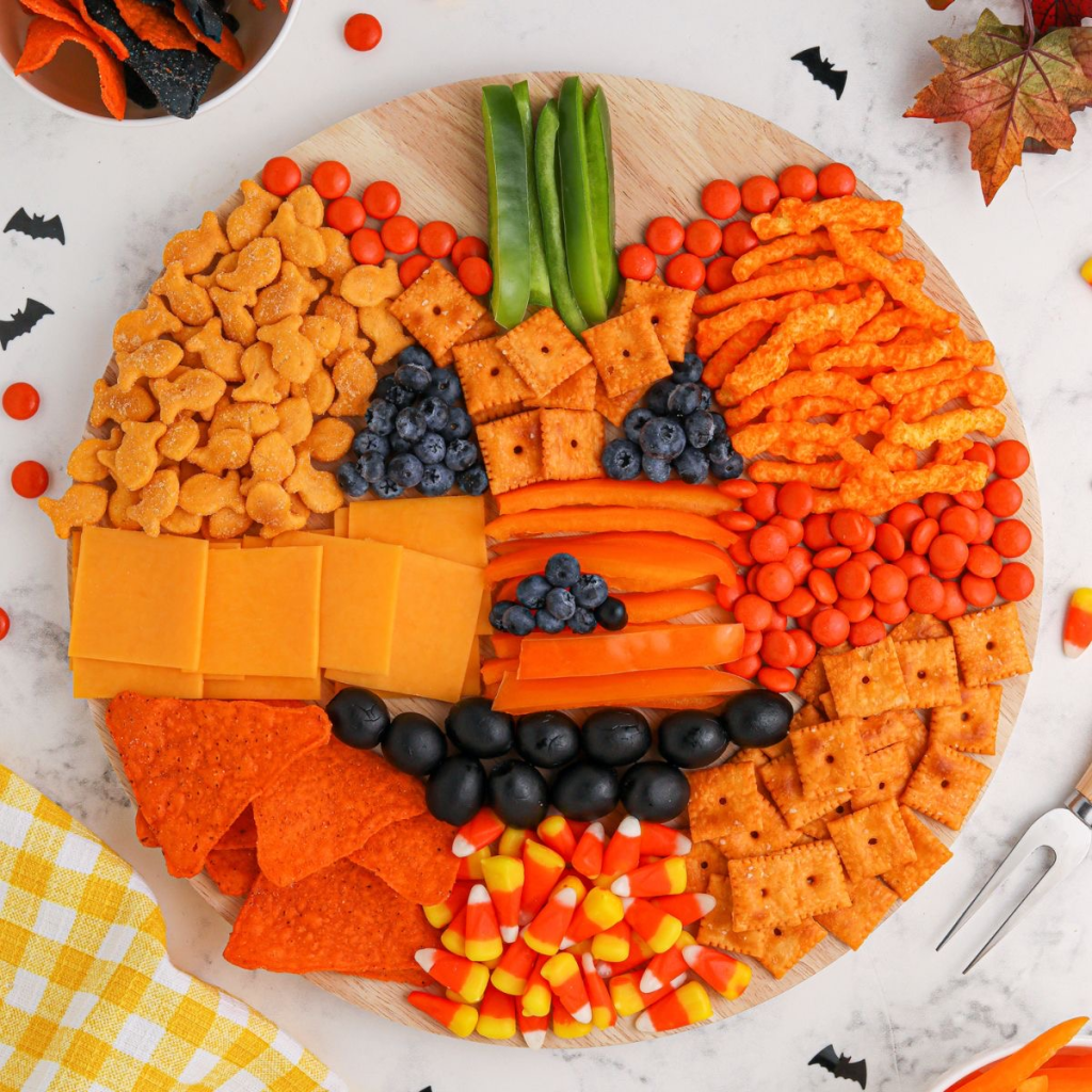 HALLOWEEN CHARCUTERIE BOARD IDEAS