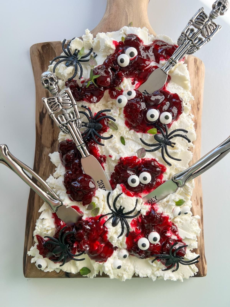 HALLOWEEN CHARCUTERIE BOARD IDEAS